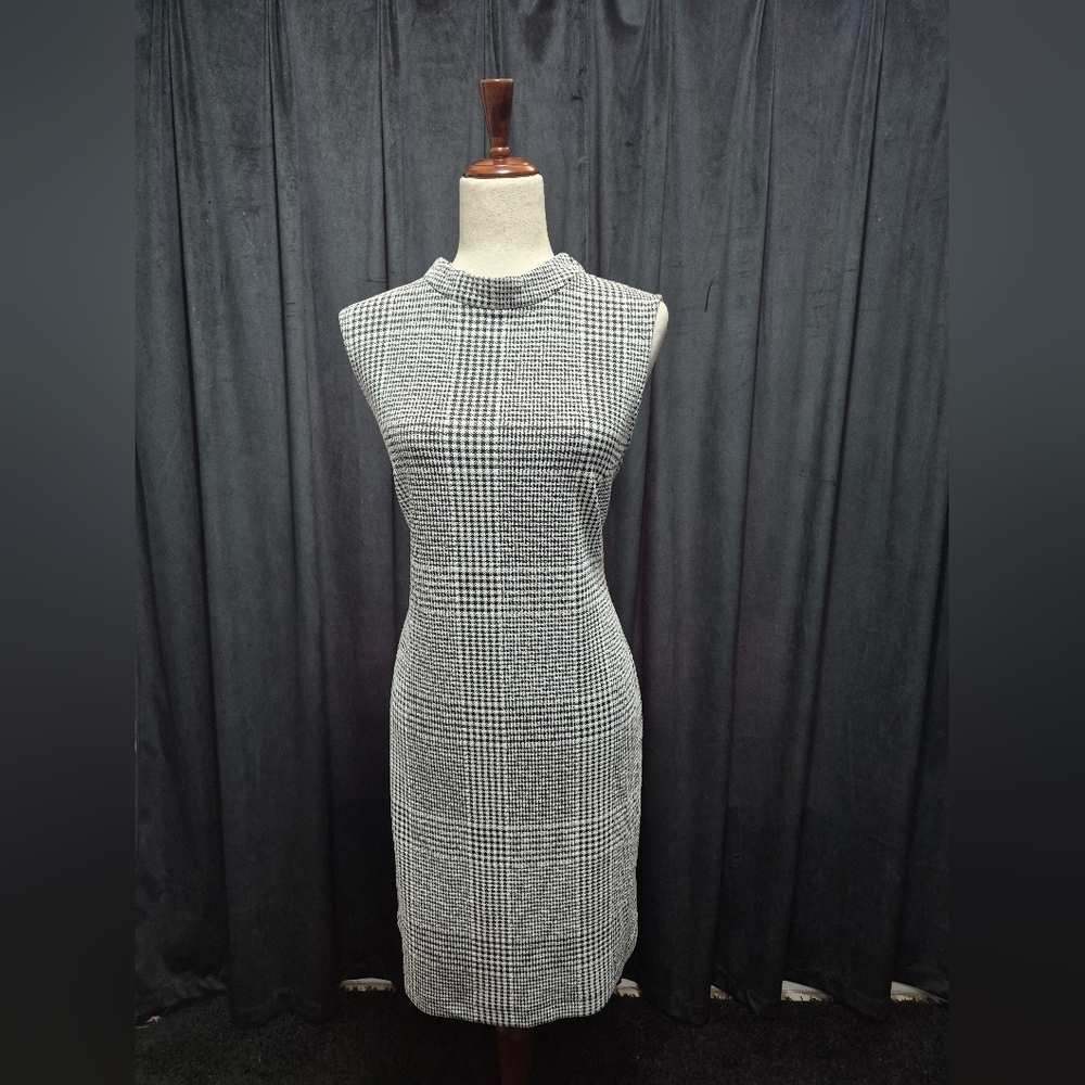 Sharagano Black and White Midi Dress
